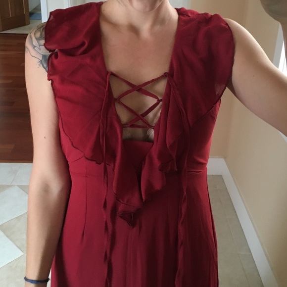 Elegant red dress - Picture 2 of 5